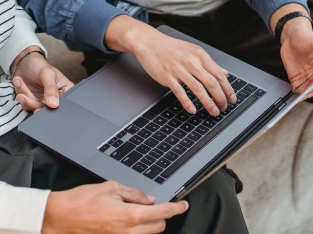 How I Finally Figured Out How to Post in Multiple Facebook Groups in 2025 (Without Losing My Mind)