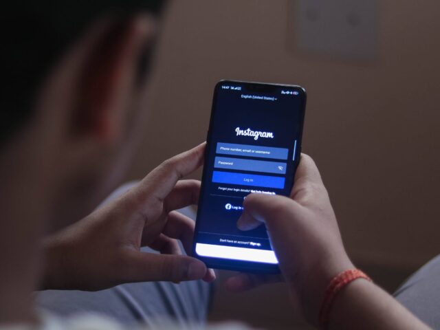 I Couldn’t Copy an Instagram Comment Until I Found These Simple Tricks